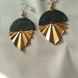 Fanned & Patina Dangle earrings